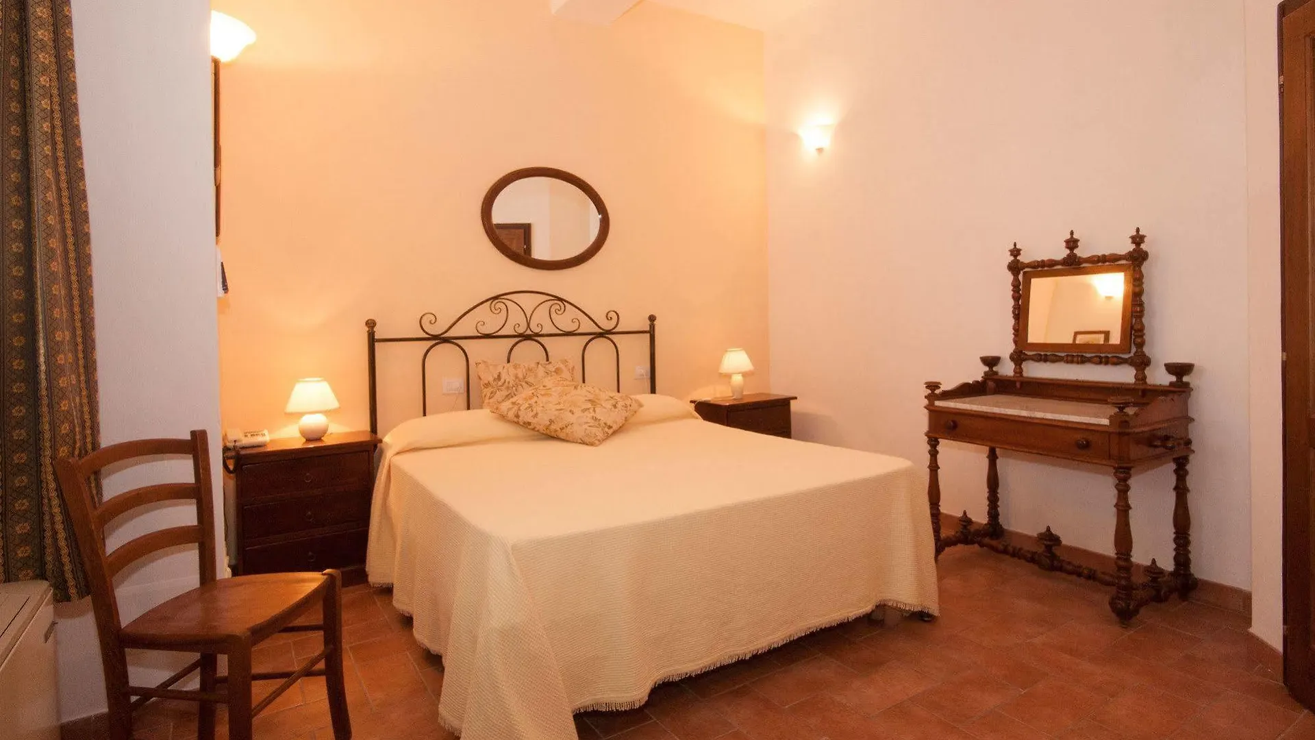 Podere Vesta Asciano Apartment